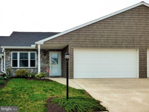 4444 Clair Mar Dr, York PA  17315-4273 exterior