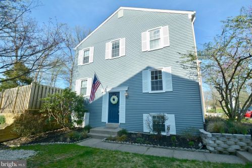 8491 Kitchener Dr, Springfield, VA 22153-3402
