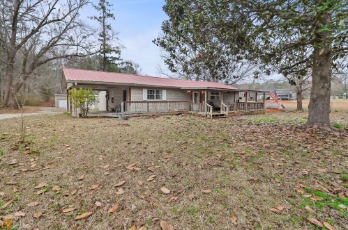 5746 Point Rd, Lagrange, GA 30240-8545