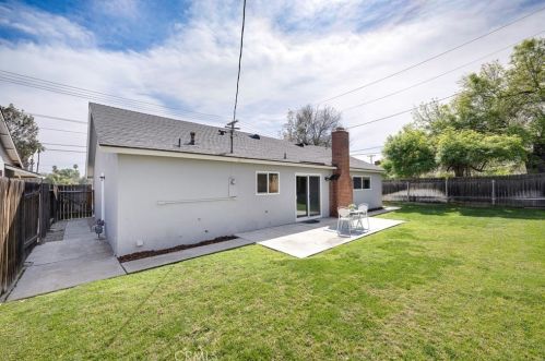 6969 Hillside Ave, Riverside CA  92504-2071 exterior