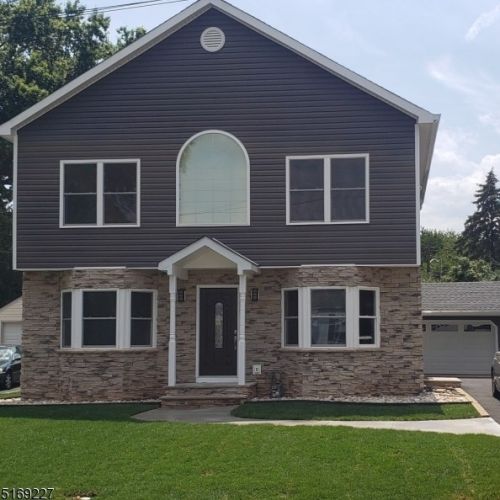 25 Sunset Dr, Clark, NJ 07066-1226