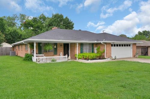 6410 Chapman Dr, Greenville, TX 75402-7334