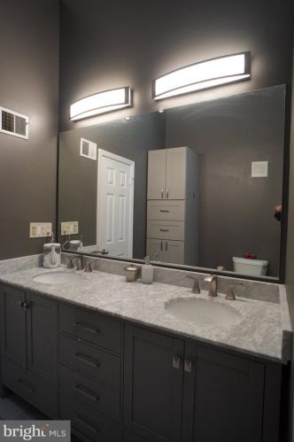 13221 Copland Ct, Silver Spring MD 20904-7105 exterior