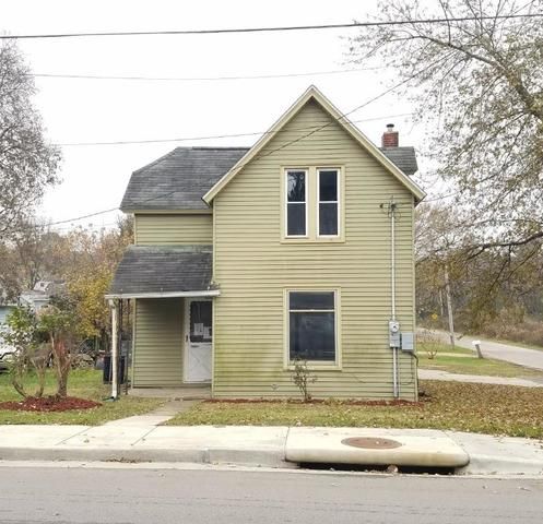 522 7th St, Nelson, IL 61021-3923