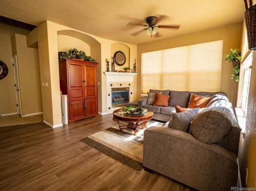 4138 Crystal Ct, Denver, CO 80014-8150
