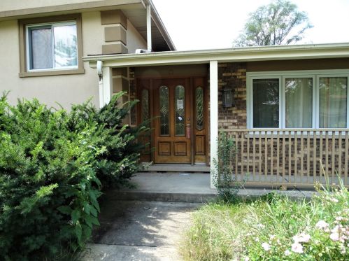 23042 Apple Hill Ln, Half Day, IL 60069-2822