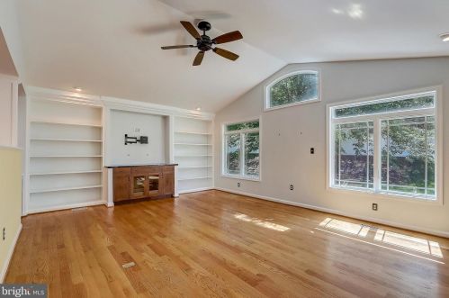 5724 Brothers Partnership Ct, Columbia MD  21045-2601 exterior