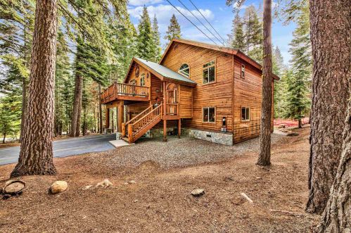 14175 Pathway Ave, Truckee CA  96161-6228 exterior