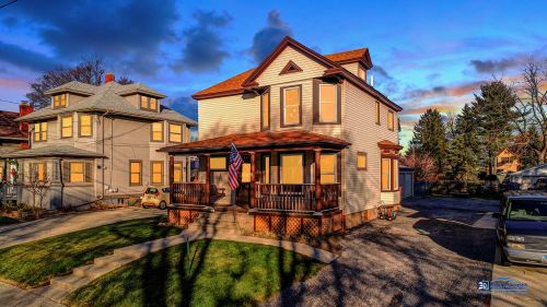 330 Ridgeland Ave, Waukegan, IL 60085-2036