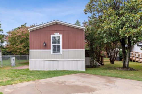 7800 Mockingbird Ln, Fort Worth, TX 76180-5500