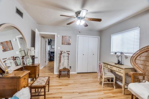 2049 Christie Ln, Carrollton TX 75007-3509 exterior