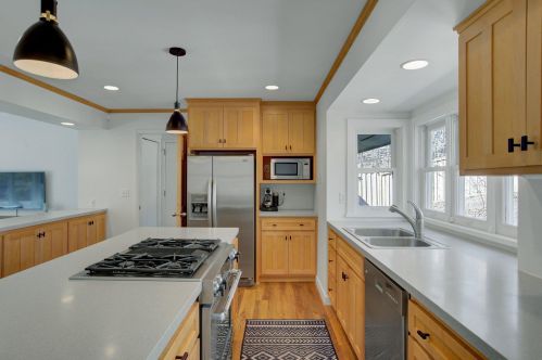 302 Cimarron Rd, Saint Paul MN  55124-9751 exterior