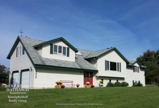 33908 Wilson Rd, Volo, IL 60041-9247