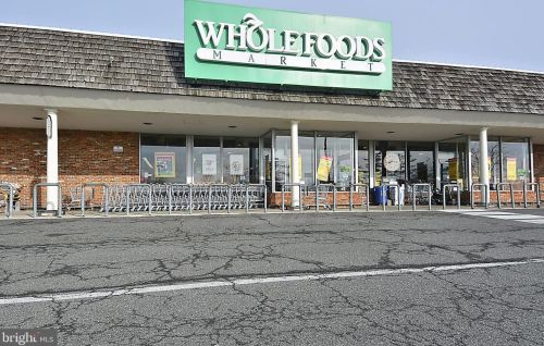 9270 Sprucewood Rd, Springfield VA  22015-3559 exterior