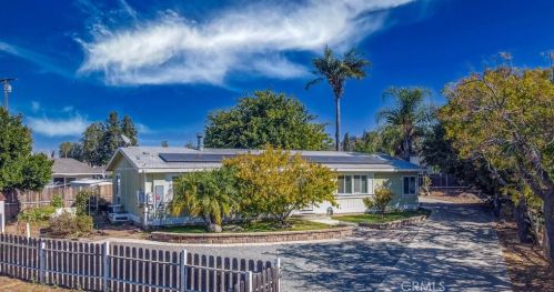 951 Lincoln Ave, El Cajon, CA 92020-6426