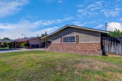612 Ventura Ave, Sharon, CA 93610-2457