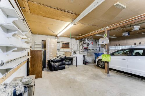 2705 Kirkwood Ln, Minneapolis MN  55441-2925 exterior
