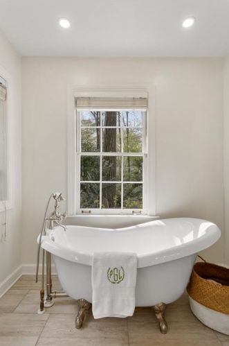 4045 Arden Way, Atlanta GA  30342-3954 exterior