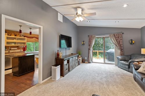 6649 Flemming Rd, Prior Lake, MN 55372-2618