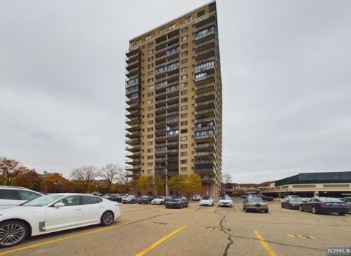 1203 River Rd, Edgewater NJ  07020-1456 exterior
