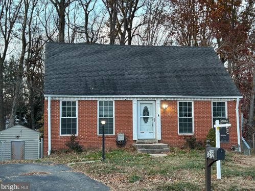 5322 Satterfield Dr, Woodbridge, VA 22193-3408