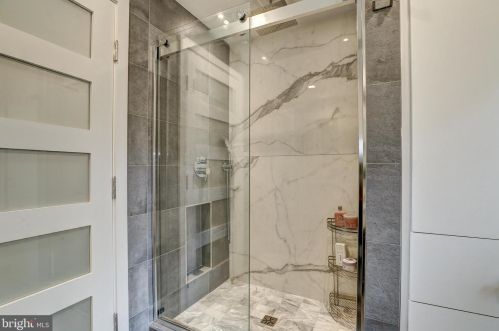 15009 Snowden Dr, Silver Spring MD 20905-5663 exterior