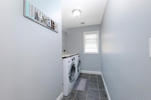 92 Brandywine Pl, Southington CT  06489-4365 exterior