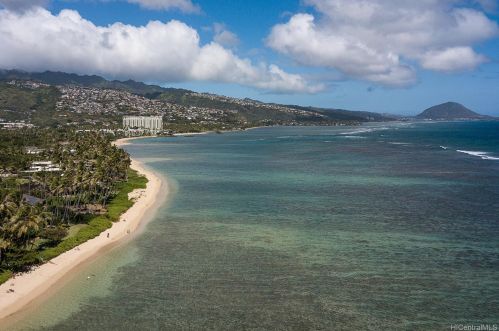 4670 Kahala Ave, Honolulu HI  96816-5220 exterior