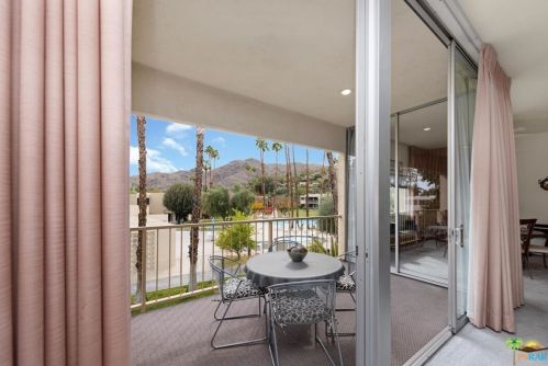 487 Desert Lakes Dr, Palm Springs, CA 92264-5511