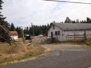 33113 Locke Dr, Roy, WA 98580-9452
