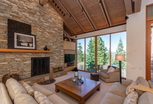 1721 Grouse Rdg, Truckee CA  96161-4033 exterior