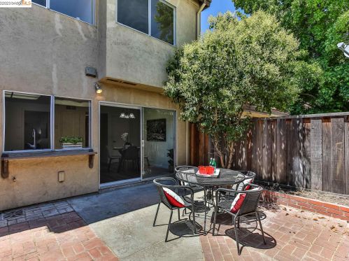 843 Southgrove Dr, San Jose, CA 95133-1258