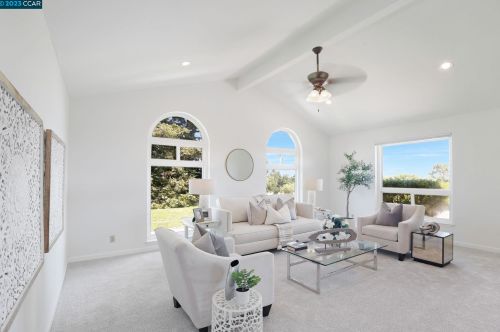 7045 Inclined Pl, Pleasanton, CA 94568-2772