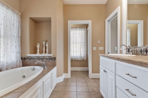 11205 Halstead Trl, Saint Paul MN  55129-4300 exterior