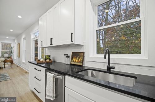 664 Dill Rd, Severna Park MD 21146-4120 exterior