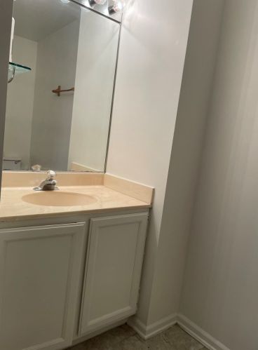 470 Minnesota Cir, Carol Stream IL  60188-9218 exterior