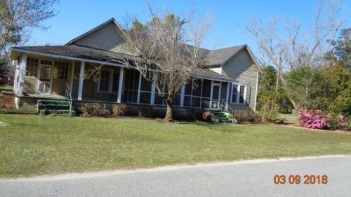306 Harvey St, Screven, GA 31560-9387