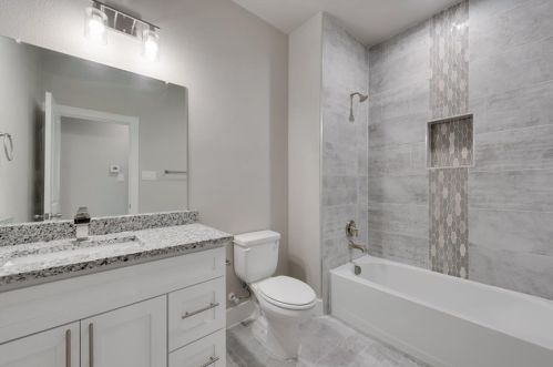 1635 Gdn Dr, Dallas TX  75215-4544 exterior