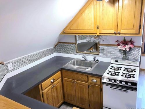 224 Pearl St, Torrington CT  06790-5233 exterior
