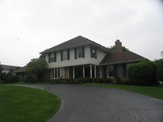 20 Kimberley Cir, Oak Brook IL  60523-1719 exterior