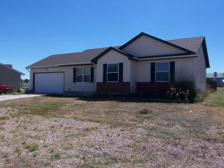 136 Del Rio Dr, Pueblo, CO 81007-1652