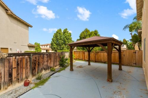4222 Pondhill Ct, Riverside CA  92505-3464 exterior