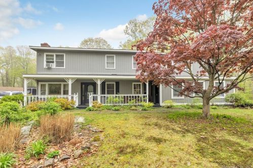 45 Willoughby Rd, Huntington, CT 06484-5946