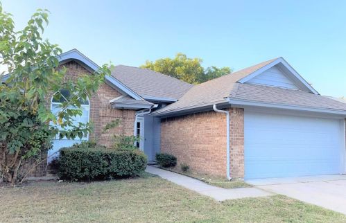 1936 Ashley Dr, Fort Worth, TX 76134-8406