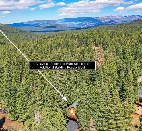 14175 Pathway Ave, Truckee CA  96161-6228 exterior