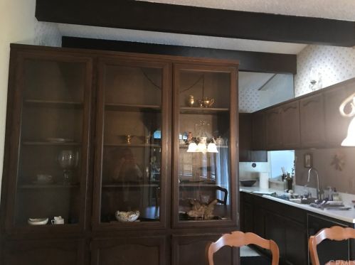 3777 Lockerbie Ln, Glendale CA 91208-1027 exterior