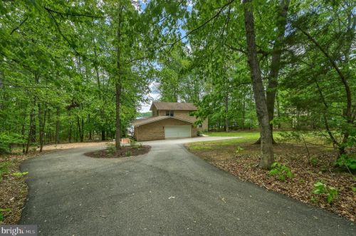 1302 Moody Town Rd, Bumpass, VA 23024-4630