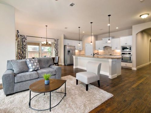 5225 Concho Valley Trl, Fort Worth, TX 76126-3050