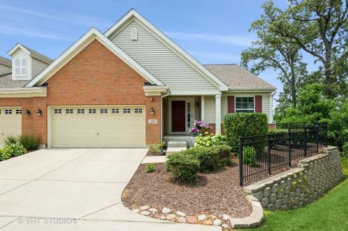 26 Tall Grass Ct, Streamwood, IL 60107-1277