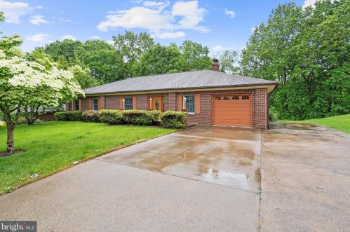 15078 Barkwood Dr, Woodbridge, VA 22193-1847